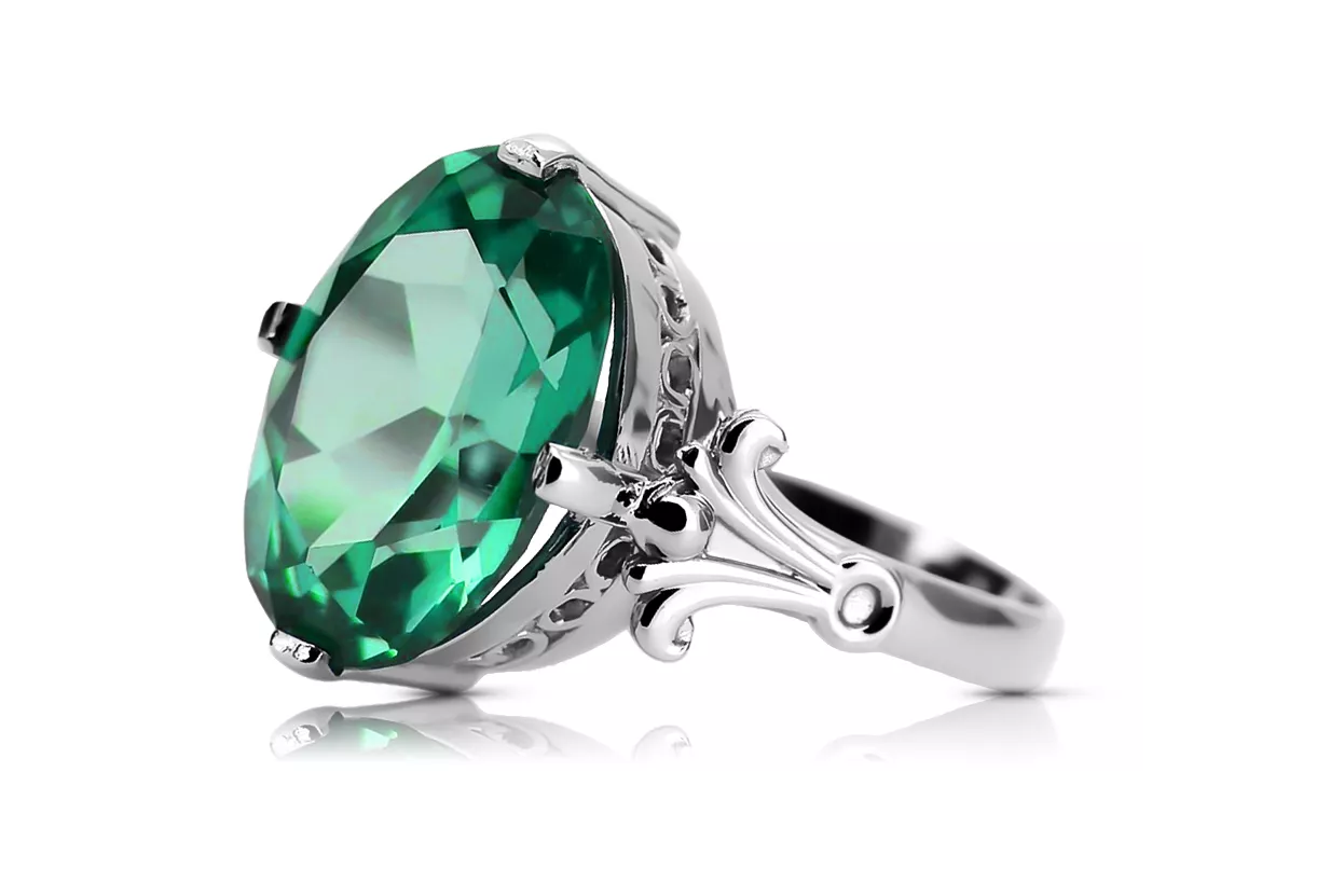 Emerald Sterling silver 925 Ring Vintage style vrc369s